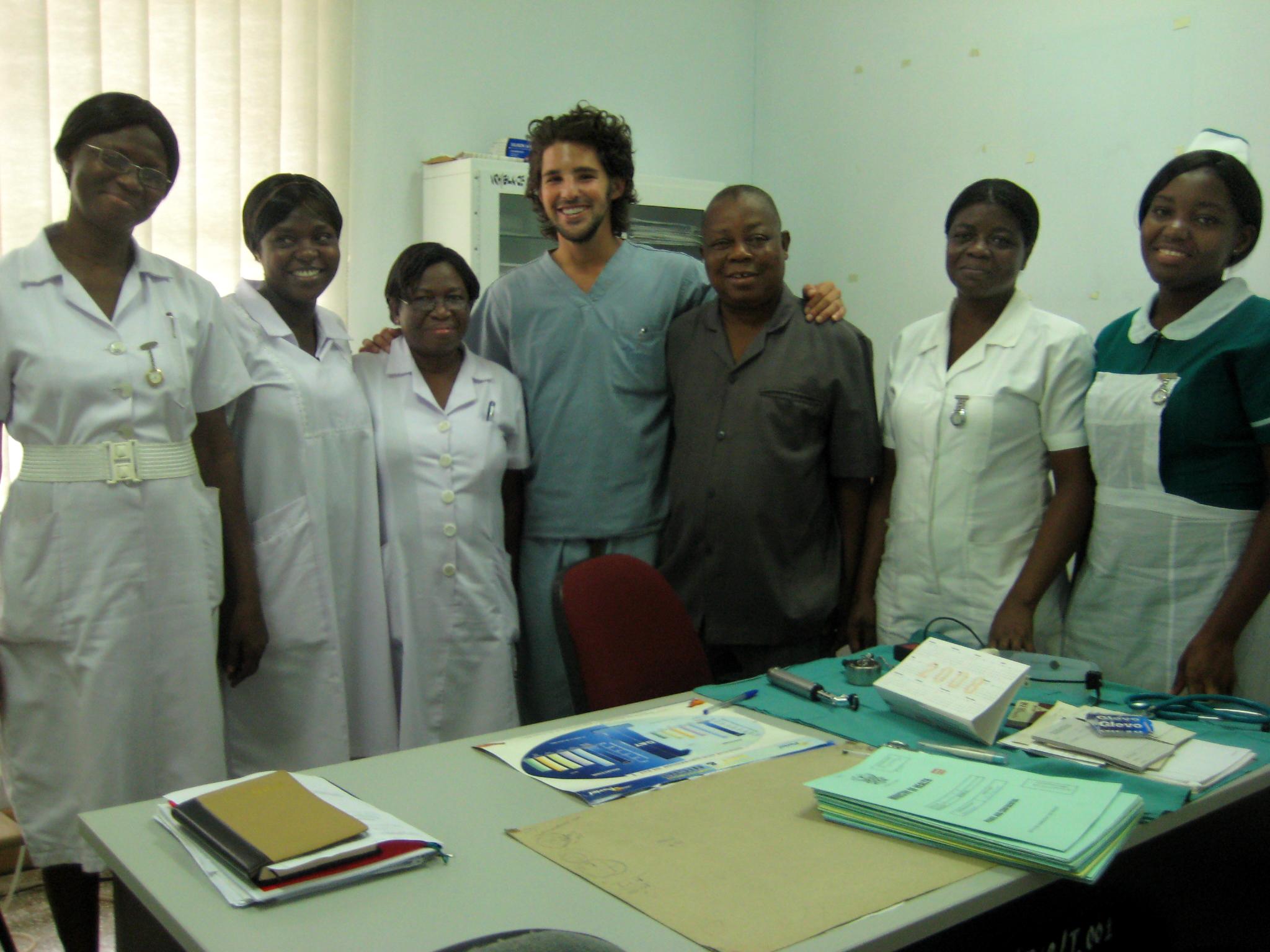 Interns from Projects Abroad pose with local doctors and nurses whilst on their pharmacy internship in Ghana. A few interns pose with local doctors and nurses at the end of their pharmacy internship in Ghana with Projects Abroad.